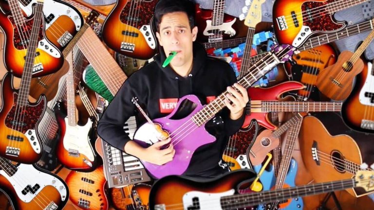 Youtuber Davie504 Talks About Iconic Basslines NOT Played On Bass