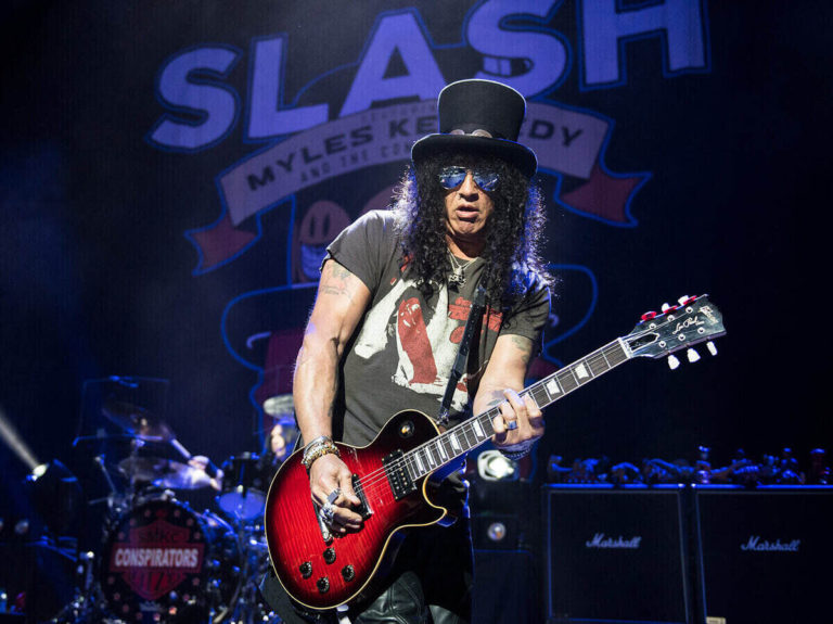Saul “Slash” Hudson Is Now Sober For 15 Years