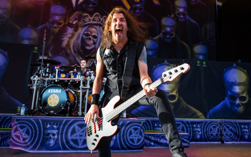 Anthrax Bassist Frank Bello Reflects His Feelings on Metallica Late Bassist