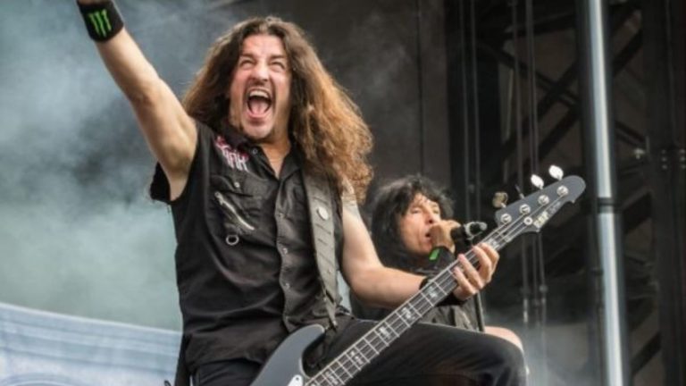 Frank Bello Tells How He Got Infected and Destroyed While Touring with Pantera