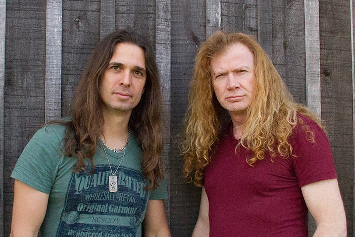 Kiko Loureiro Answers Fans Questions and How Dave Mustaine Compose