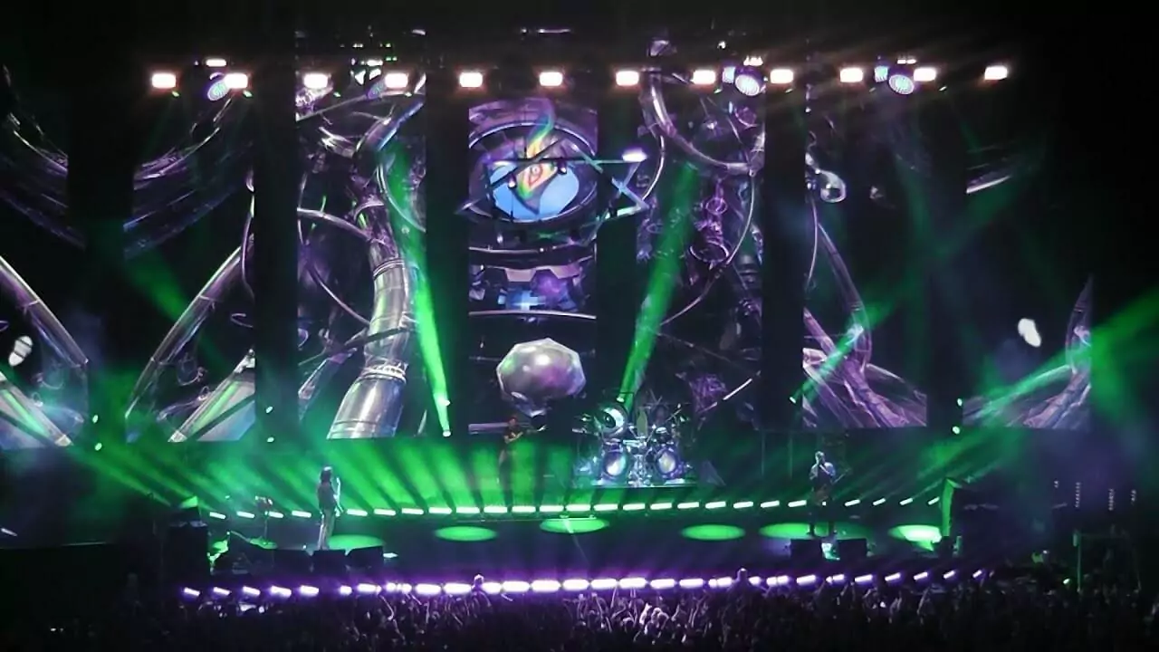 Tool Performed 'Undertow' song for first time after 20 Years