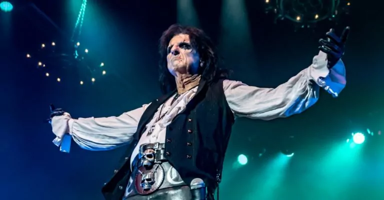 Alice Cooper Net Worth: Albums, Life and More