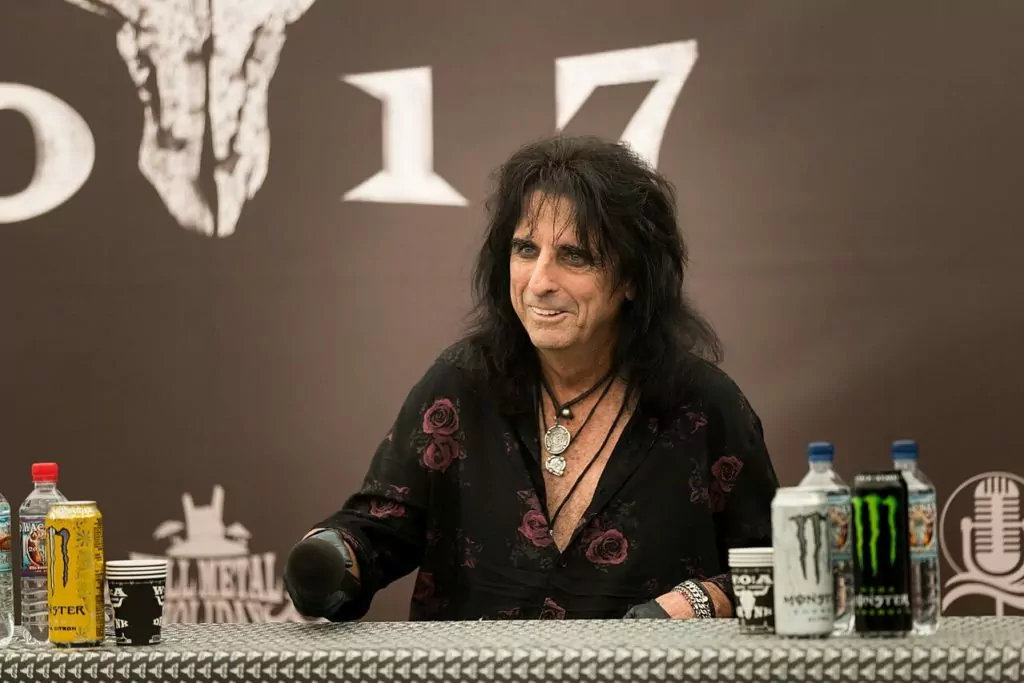 Alice Cooper Wiki: Age, Biography, Wife, And Net Worth