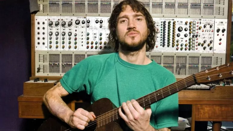 The Top 7 Guitarists That John Frusciante Picked As His Favorites